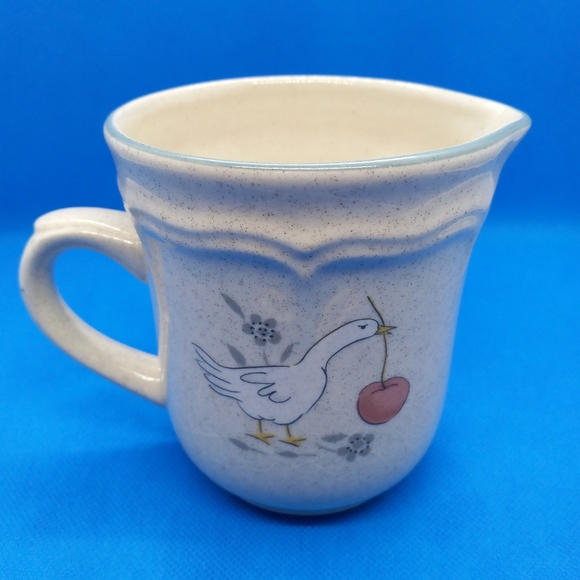 Creamer - Picture 2 of 5